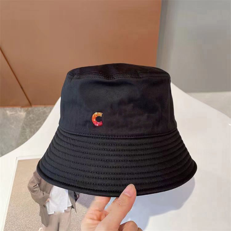 

Desingers bucket hats Luxurys Wide Brim Hats Embroidery Solid Color letter sunhats fashion trend travel buckethats temperament hundred hat good nice, White