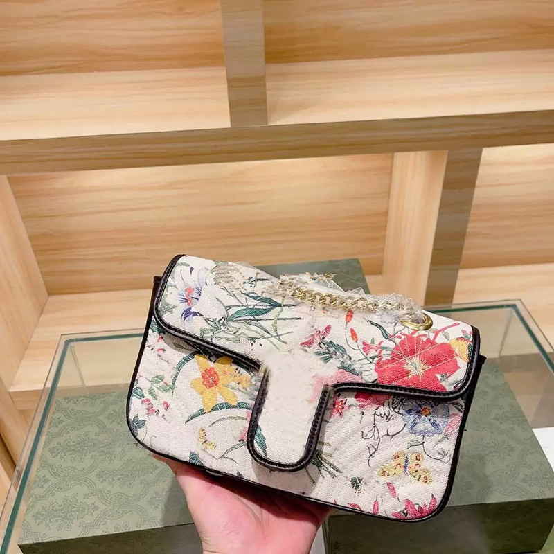 

Fashion flower embroidery messenger bag luxury designer leather splicing canvas with metal chain multifunctional handbag, White