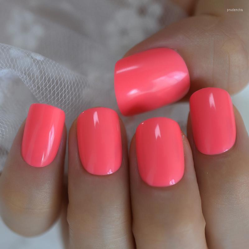 

False Nails Fluorescence Pink Short Nail Full Smooth DIY Artificial Art Tips Glossy Squoval Colors For Pratice 24pcs Prud22, L5124