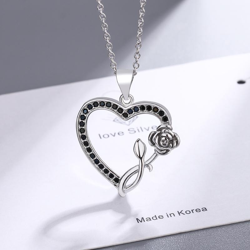 

Pendant Necklaces Arrival 30% Silver Plated Romantic Love Heart Rose Flower Black Crystal Ladies Necklace Jewelry For WomenPendant