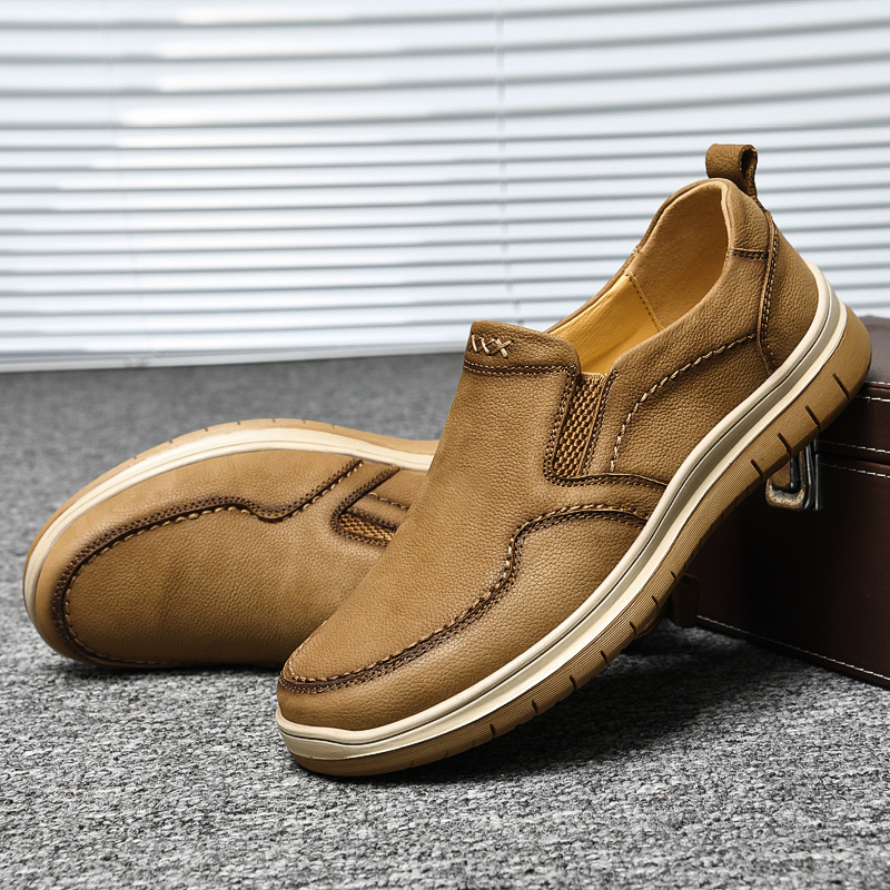

Genuine Leather High Quality Loafers Men Moccasin Sneakers Flat Causal Men Shoes Male Footwear Boat Shoes Outdoor Driving Shoes, Brown