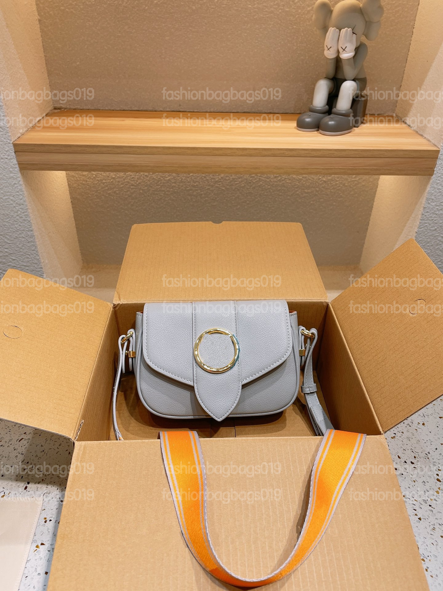 

PONT 9 SOFT Circle Designer Shoulder Bag Fashion Women Crossbody Purse Classic Leather Luxury Lady Messenger Purses Woman Handbag Socialite Casual bags M58968