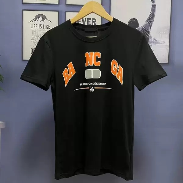 2022 Tops Designer Tshirt T-shirt court pour les hommes décontractés homme toi avec lettres Imprimé manches courtes luxe pour hommes