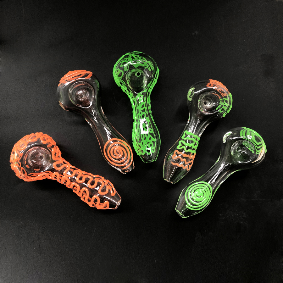 

New style Glow In Dark Glass Smoking Pipe 4 inch Tobacco Hand Pipe Rigs Oil Burner Luminous Smoking Pipes