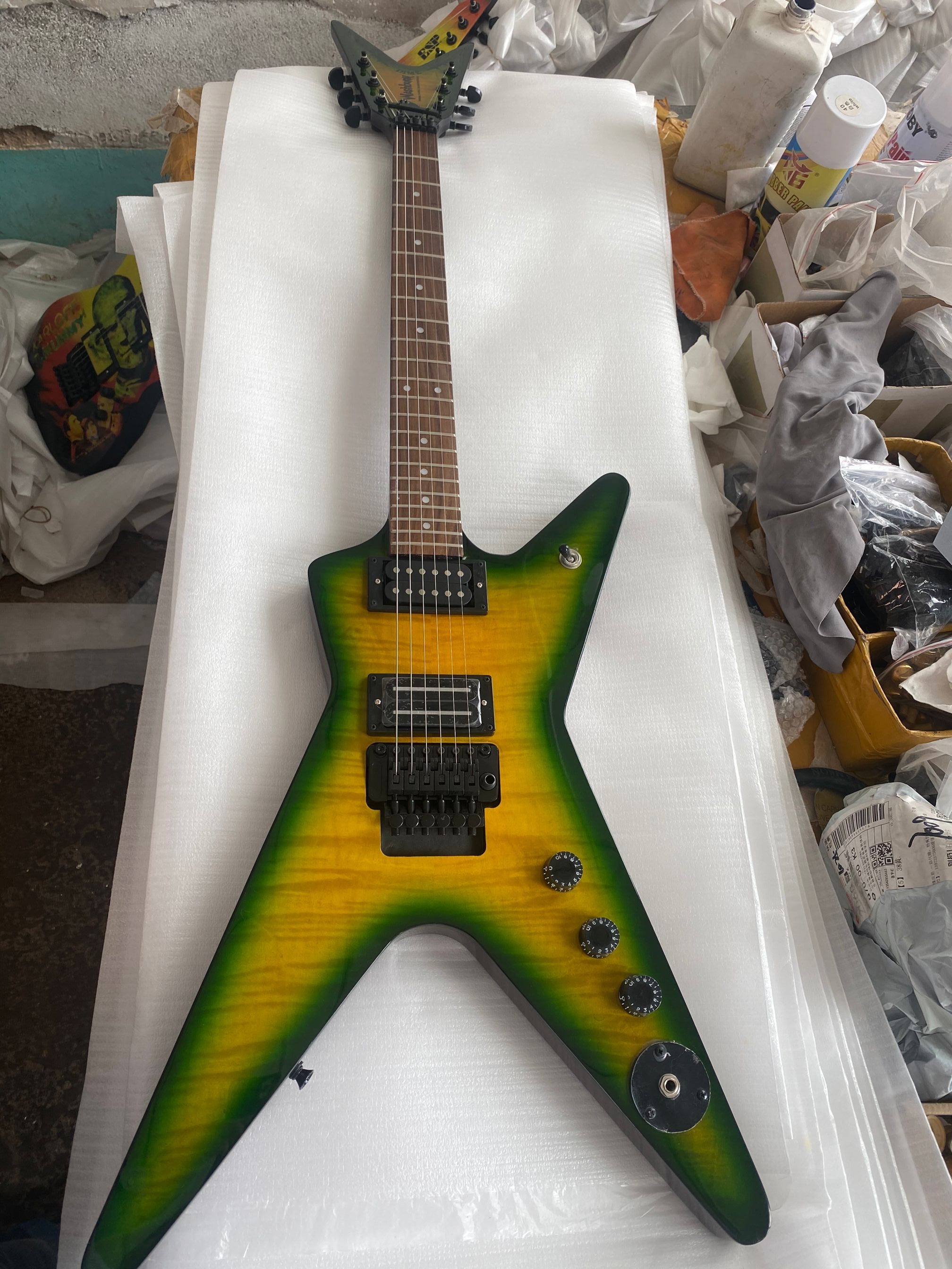 

Upgrade Dean Dimebag Electric Guitar Black Tremolo Bridge Support Customization