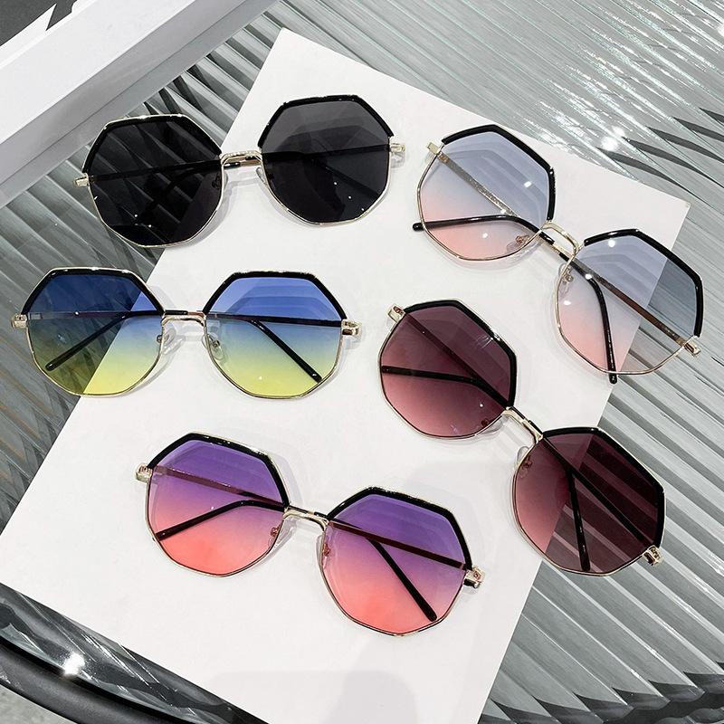 

Sunglasses Fashion Gradient UV400 For Women Polygonal Metal Large Frame Personality All-Match Street Style Sun Shade GlassesSunglasses