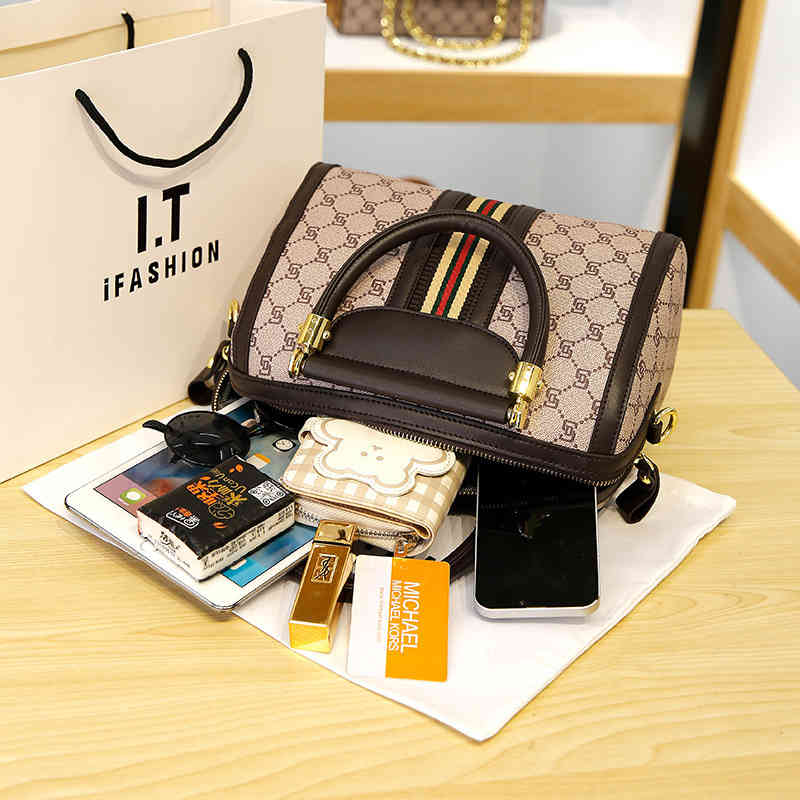 

Handbags 70% Off Bag female 2022 versatile advanced Boston pillow bag large capacity work shoulder purses, Brown