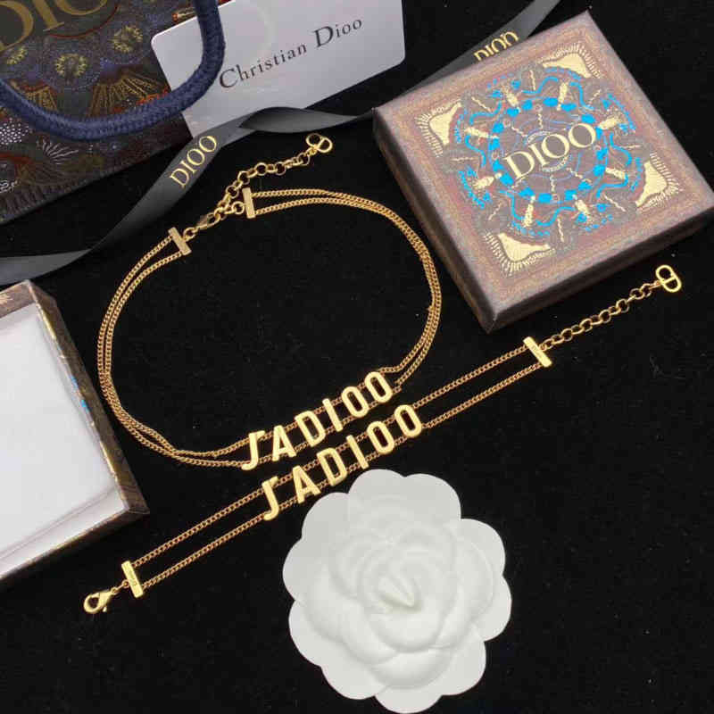 D Di Bracelet à double couche D DI Ensemble de bracelet simple Tendance Femme 2022 Luxury Brand Fashion Design Collier polyvalent