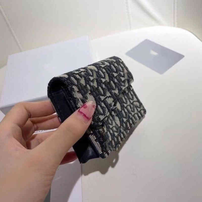 

Fashion Women's handbags New Saddle Old Flower d Buckle Short Card Bag Canvas Three-dimensional Fabric Snap Small Change Wallet European and American, Red
