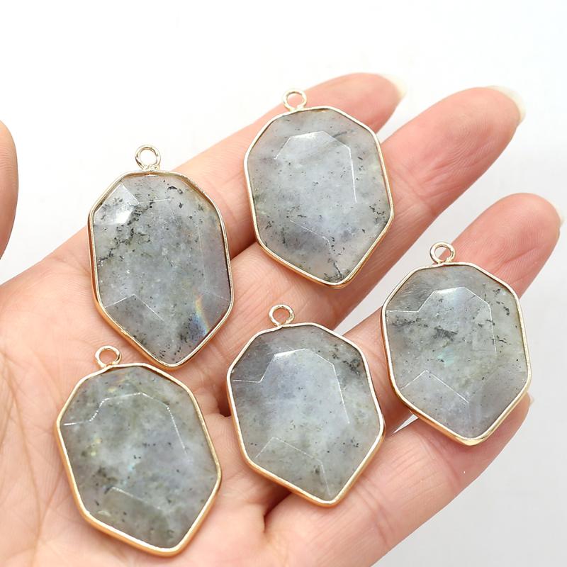 

Pendant Necklaces Natural Stone Gem Glitter Labradorite Handmade Crafts DIY Retro Necklace Bracelet Earring Accessories For Women 22x36mm