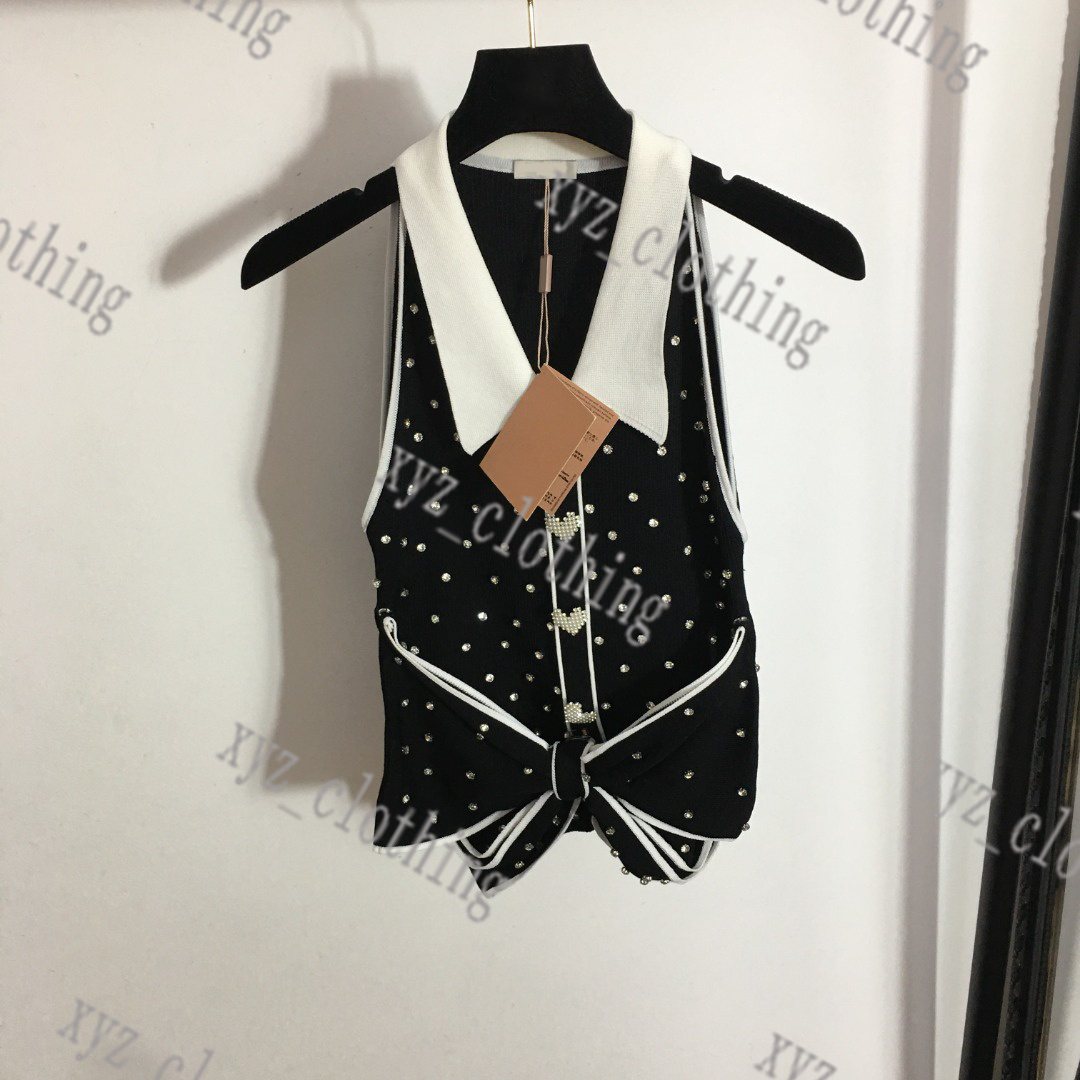 

2022SS newly designer women t shirts high-end knitted vest top Pearl Heart Button t-shirts luxury tees bow tie t shirt size SML BLACK COLOR, Brown