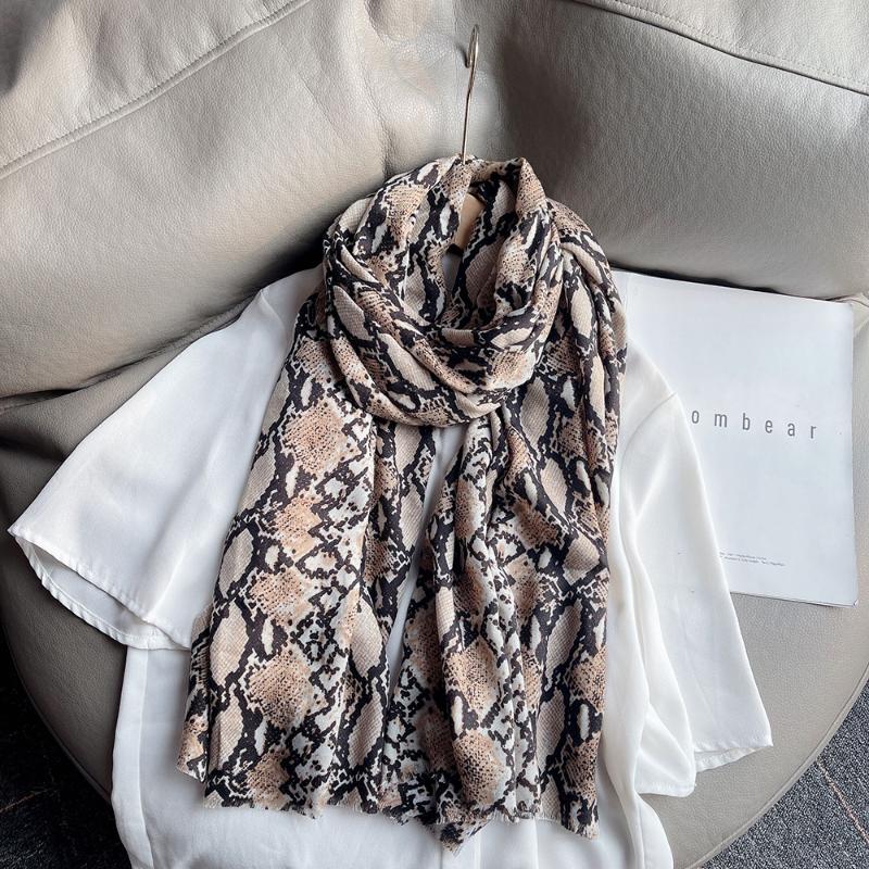 

Scarves Uneven Snake Skin Viscose Shawl Scarf Women 2022 Spain Pattern Hijab Pashmina Stole Bufandas Muslim Snood Echarpe 180X90CmScarves