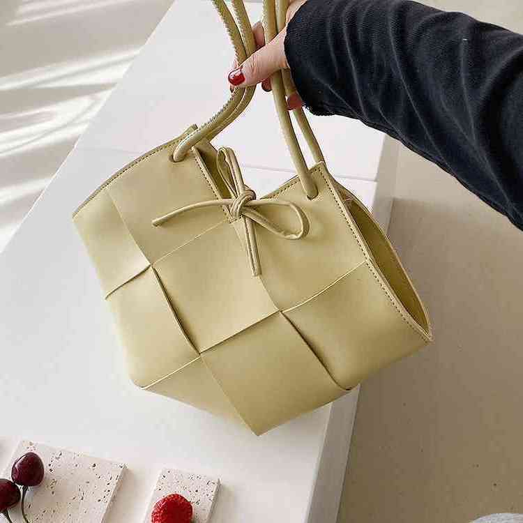 

Venetas Handbag Bottegav Large capacity 2022 women's summer fashion simple hand French design one shoulder bag, White