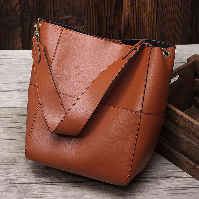 

Designer lady bag 2022 New Leather Women's Bag Bucket Guangzhou Big Diagonal Cross, Gray white