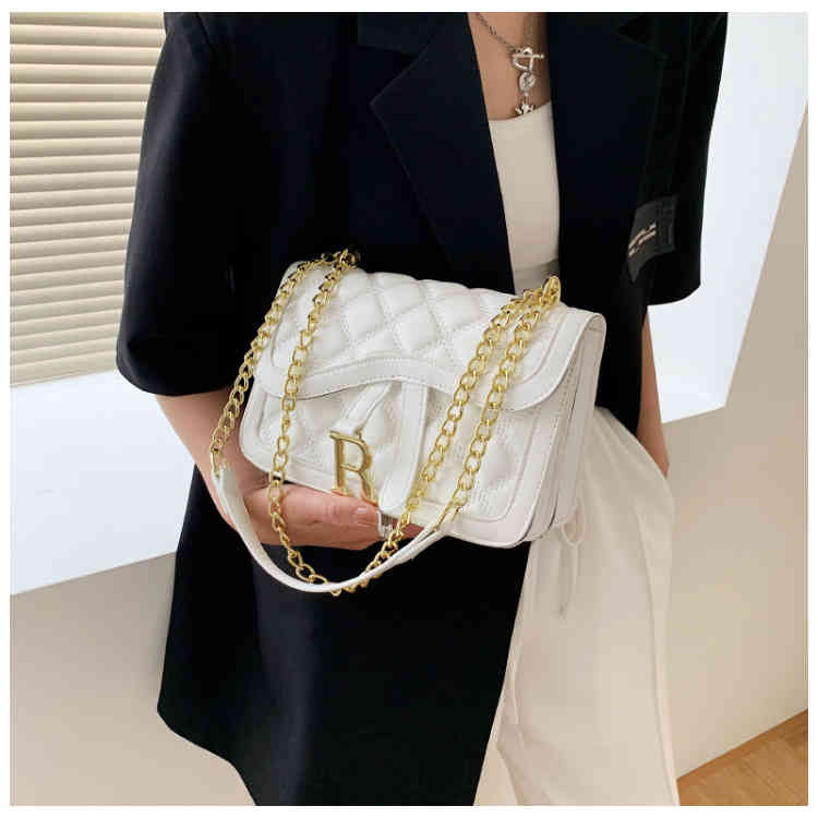 Sac texturé 2022 Nouvelle chaîne de tendance Chaîne de tendance Simple Broidered File Broidered Fashion Sac à main Sac à main en diagonale Sac à