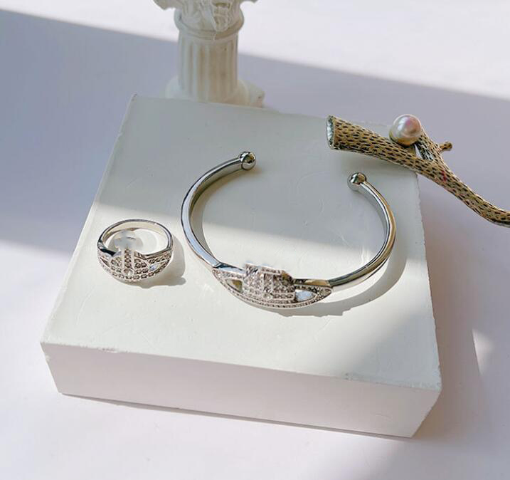 Bangle Western west Queen with the same wood star vivi Sparkle white gold opening bracelet Paper clip Saturn pearl 1 :1 brass plated clavicle wom