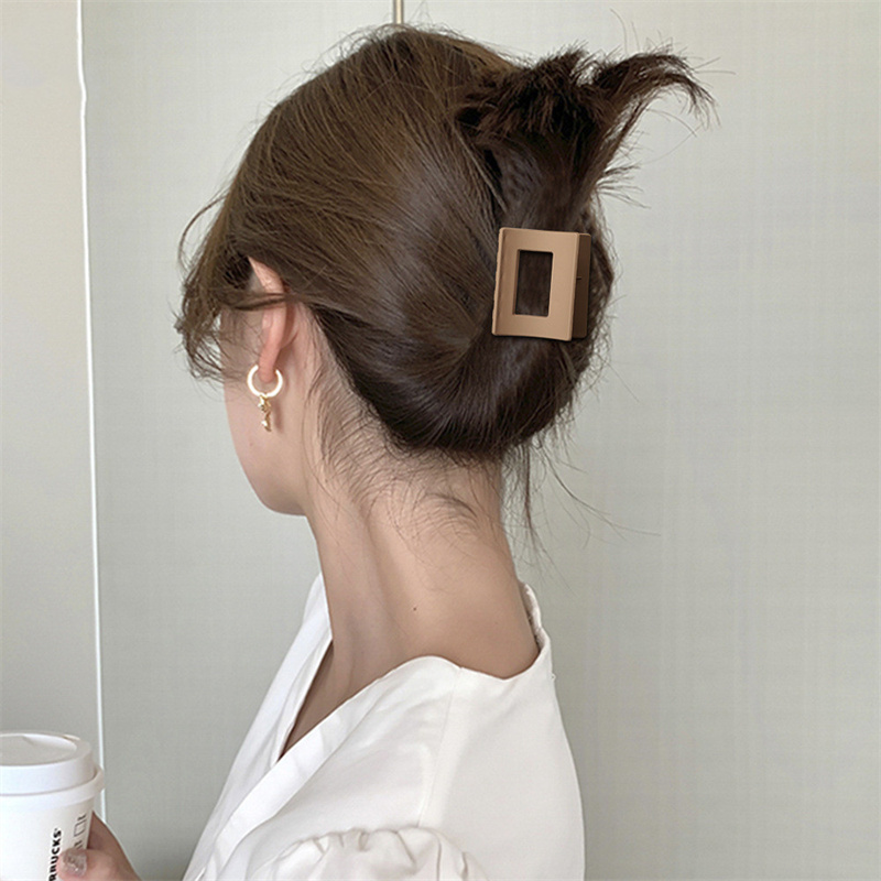 

Beige Milk Coffee Series Circle Cross Square Hair Clamp Clips Fishtail Keel Moon Ripple Semicircle Twist Claw Clip Women Mix Frosted Geometric Plastic Hairpins