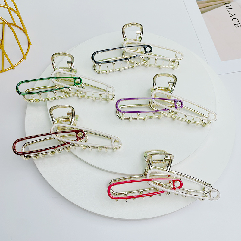 

Length 10.5 CM Large Hollow Out Cross Pin Shaped Hair Clamps Women Splicing Color Metal Pins Hair Clips Claw Lady Head Wear Ponytail Scrunchies Hairpins