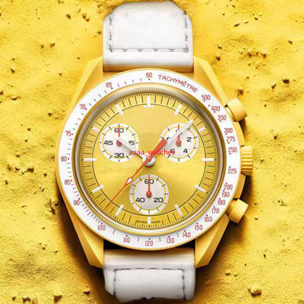 

2022A Hot fashion waterproof couple moon watch men's and women's top chronograph quartz watch three-pin high-quality clocks not multifunctional, 01 uranus