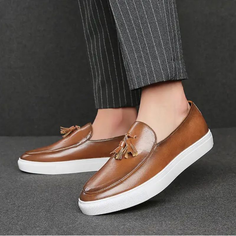 

2022 New Sneakers Men Shoes PU Leather Thick Sole Solid Color Fashion Classic Tassel Simple Slip on Lazy Casual Shoes DP378, Clear