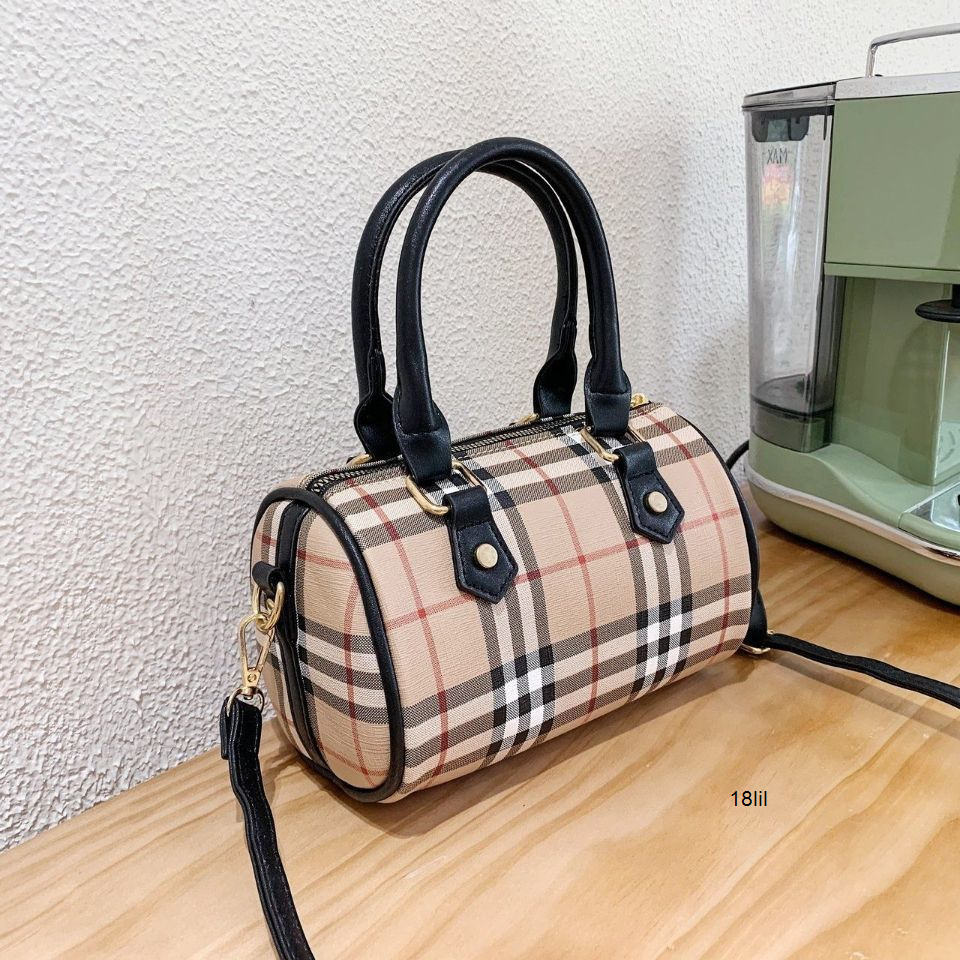 

Designer Burbrerys Woman Handbags Portable small bag women's Plaid Boston women's bag versatile one shoulder diagonal pillow bag 18lil