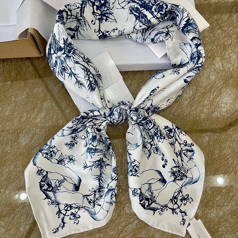luxury kerchief Blue floral design Woman Designer Silk D Scarf Women's new style Scarves Wholesale Light color Plant pattern Print Casual sc