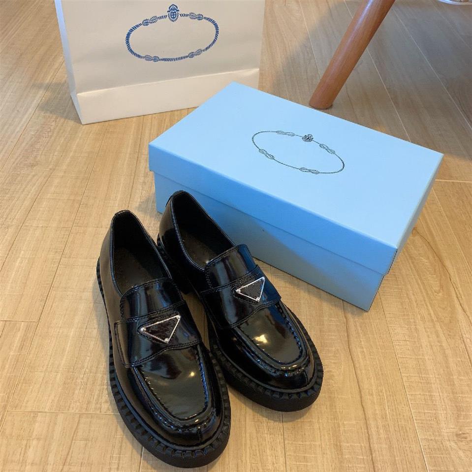 

With Box Women Dress Shoes sports Luxury Designer Brand Shoe Metal Triangle Logo Chocolate Brushed Leather Loafers Platform Heel330H