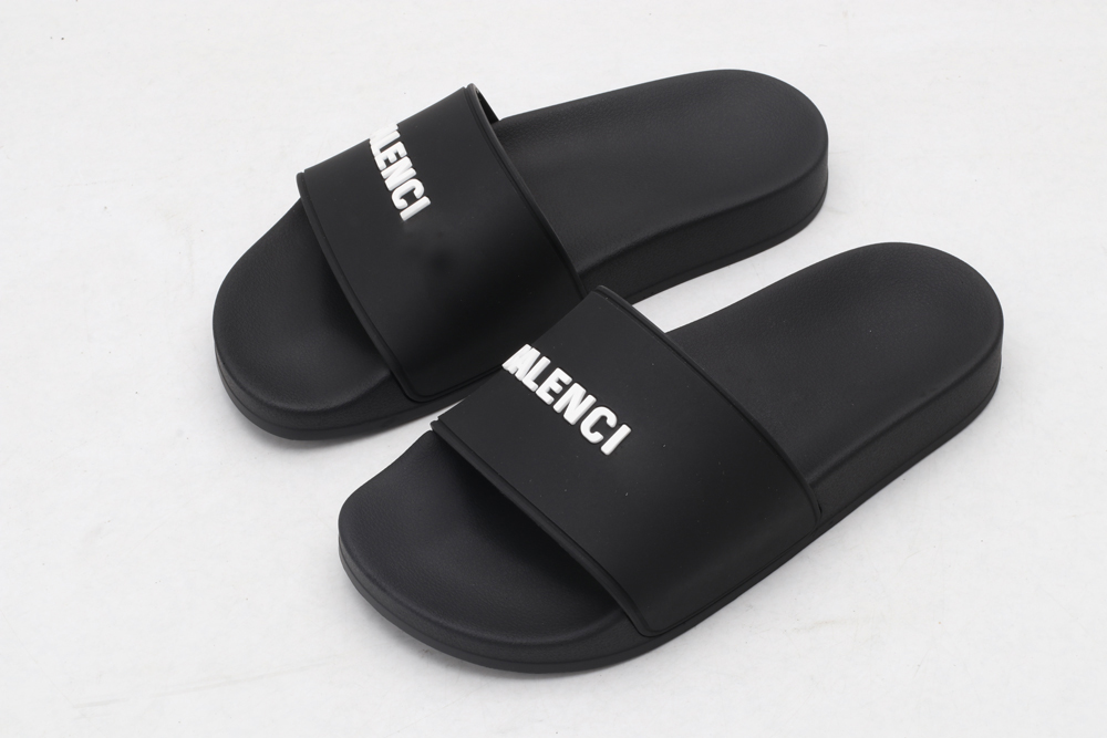 

New slippers men and women wear high-quality fashion leisure home beach anti-skid soft bottom flip flops in summer, Green