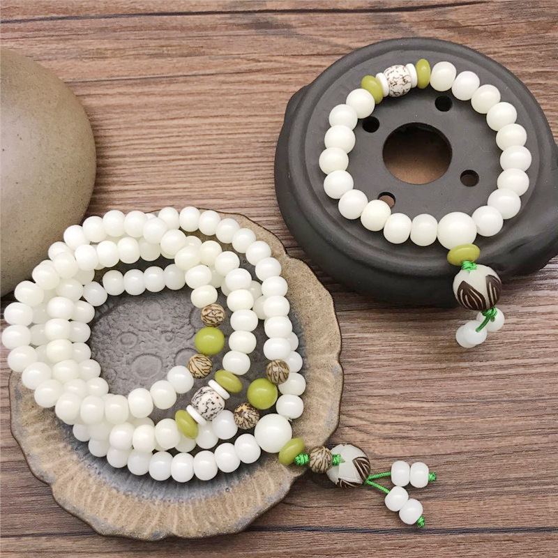 

White Root Lotus Bracelet with 108 Beads and for Men Women Are Full of