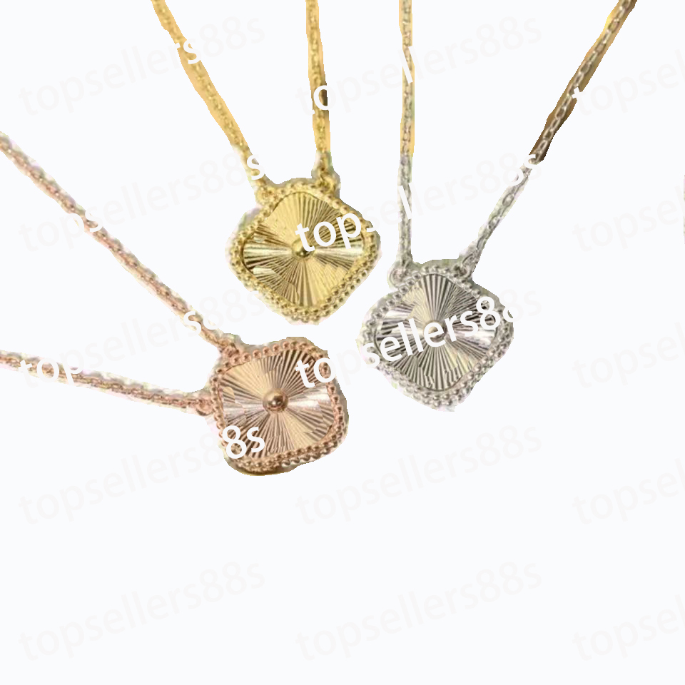 

Fashion Classic Pendant Necklaces for women luxurious Four Leaf Clover Stripes locket Necklace Diamonds Choker chain Designer Jewelry female girls Gift non fading