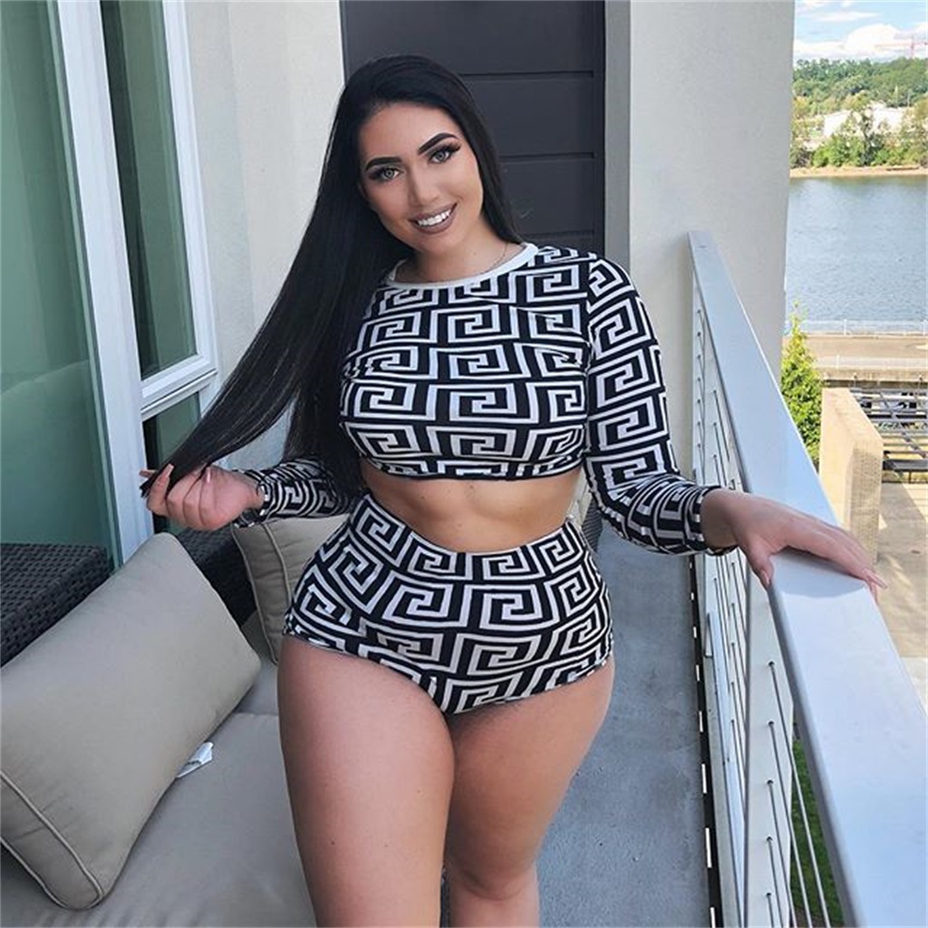 

Women's Tracksuits Womens 2 Piece Sports Outfits Tracksuit Printed T Shirt and Shorts Jogger Short Sleeve Pullover Crew Neck Bikers Causal Sets Femme, Black white