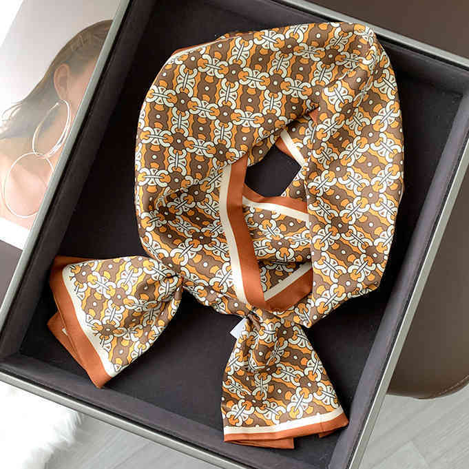 

Designer Silk Head Bag Hair TB Scarf Europe America Slender Small Silk Womens Spring Summer Retro Triomphes Stripe Literary Professional Decorative Scarf