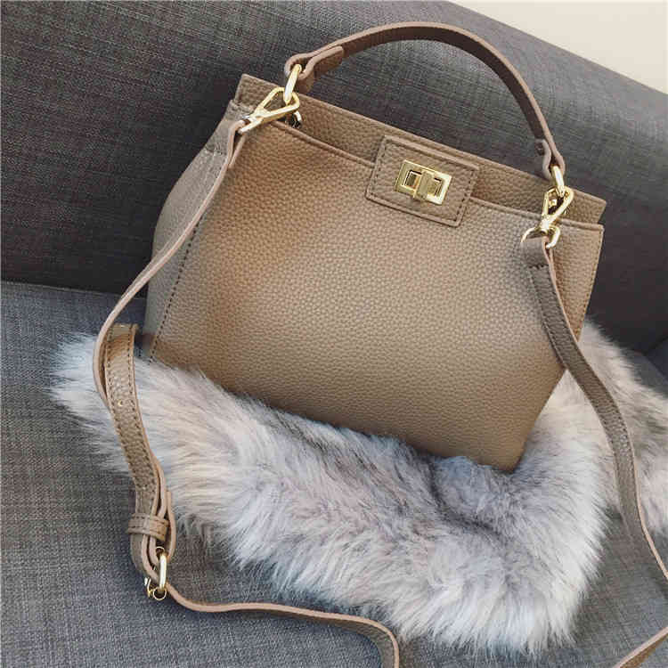 

Fashion women's new high-quality versatile bag luxury designer lady's pattern classic style gold lock one shoulder, Large black