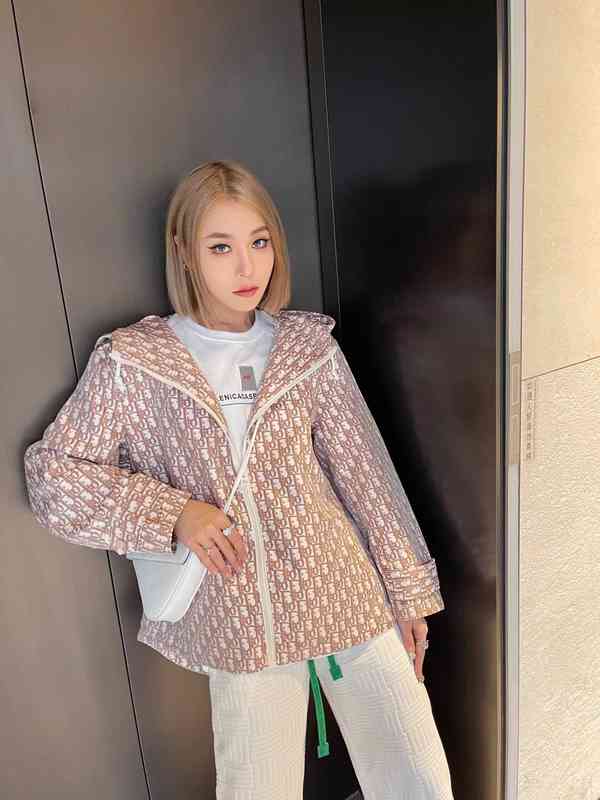 

spring new all over printed old letters stormsuit Zipper Jacket Women' jacket windbreaker, Black