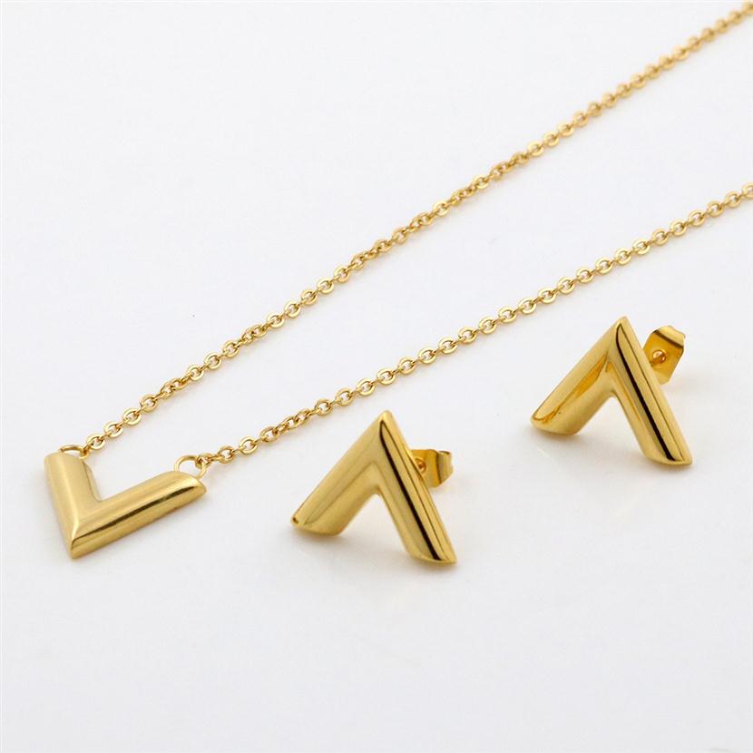 

3 Colors Women Designer Earrings Necklace Simple V Letter Titanium Steel Luxury Brand Earrings Sets Heart Love Pendant Fashion Jew227l