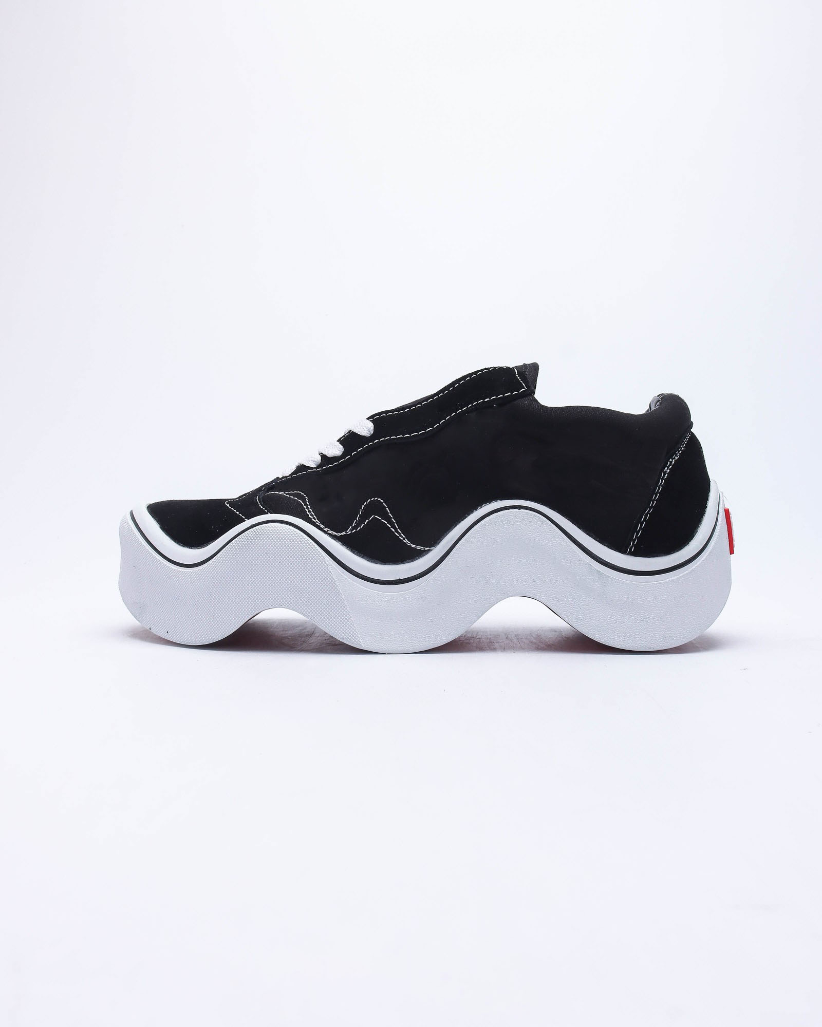 

Brand new black and white wave low top platform casual sports sneakers wave shoes, Customize