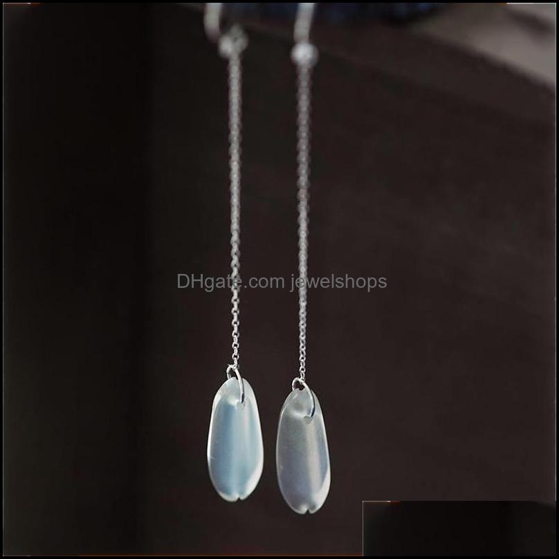 

Dangle Chandelier Natural Hetian Jade Peach Flower Petal Long Earrings Romantic Classical Exquisite Womens Jewelry For Friends Birthday Dr