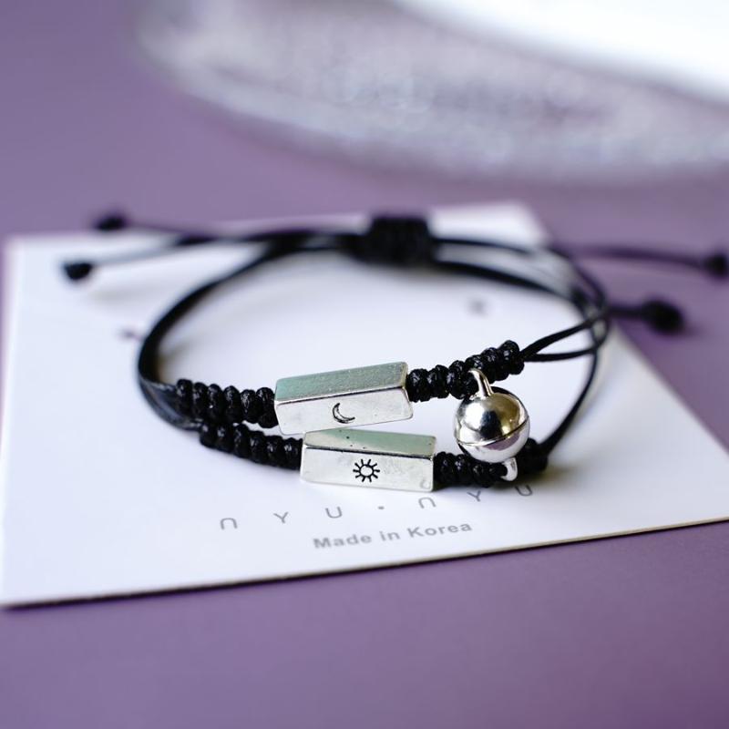 

Charm Bracelets 2pcs Personalized Star And Moon Couples A Pair Of Chains Magnetic Clasp Jewelry Wholesale #YXS07Charm