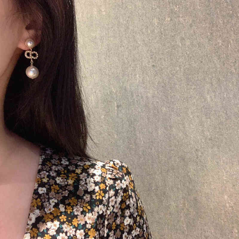 Fine new size Pearl Earrings women's red style versatile temperament high version 925 silver needle Earrings-image-782754055