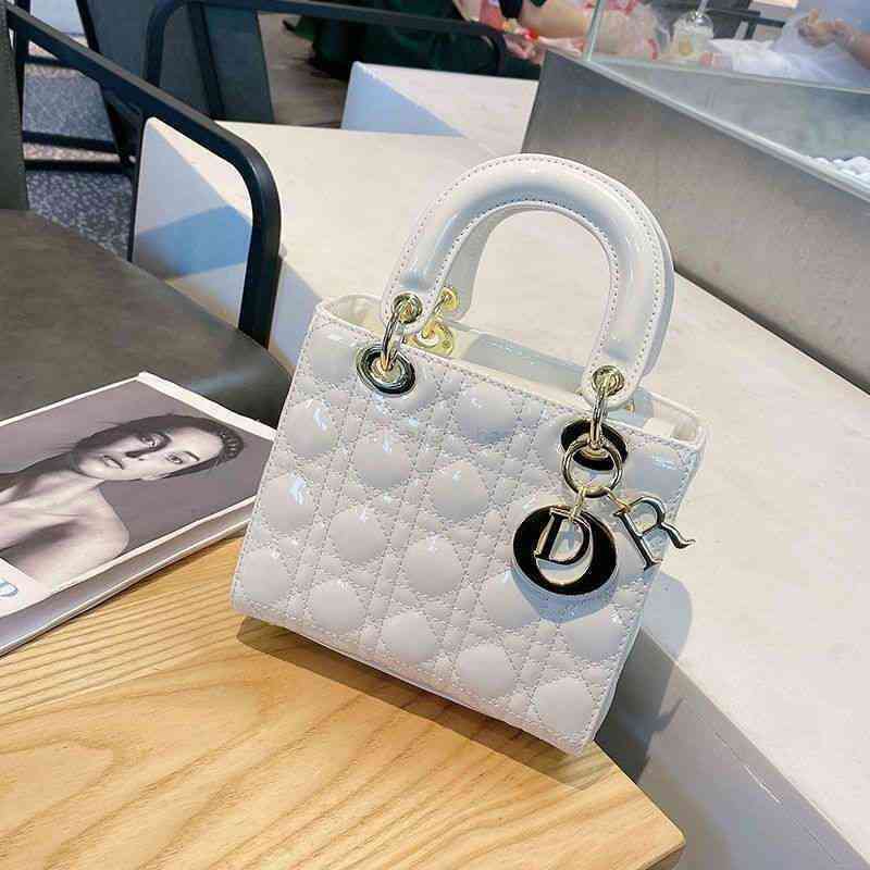 Sacs de sac à main CHR1ST1ansbag classiques Kong Hong achète du cuir pour 2022 Diana Lingge Hand Bill of Lading Shoulder Messenger