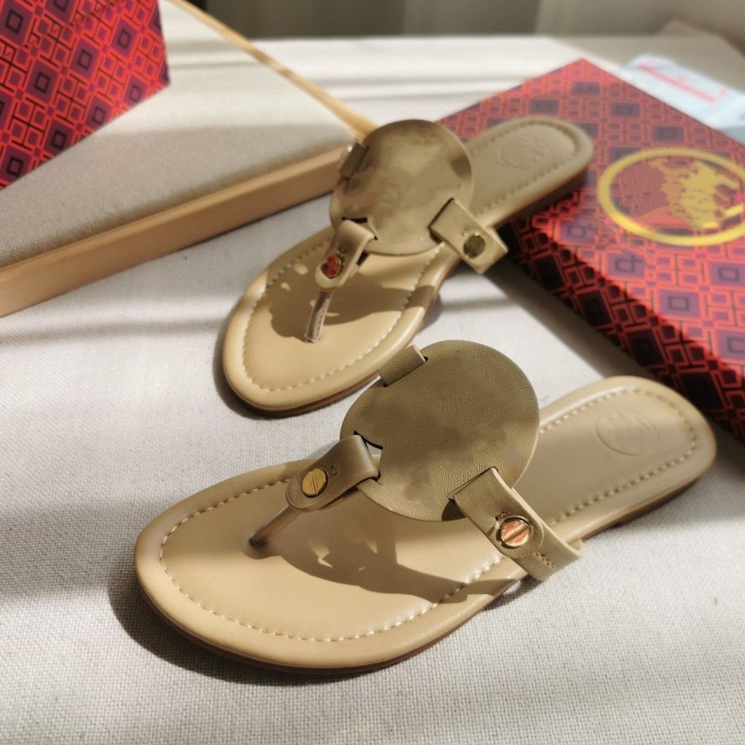 

Branded Women's Designer Sandals Cutouts Flats Low Heels Slippers Fashion Luxe Tories Slippers Rubber Summer Flip-flops Outdoor Beach Pool Slippers