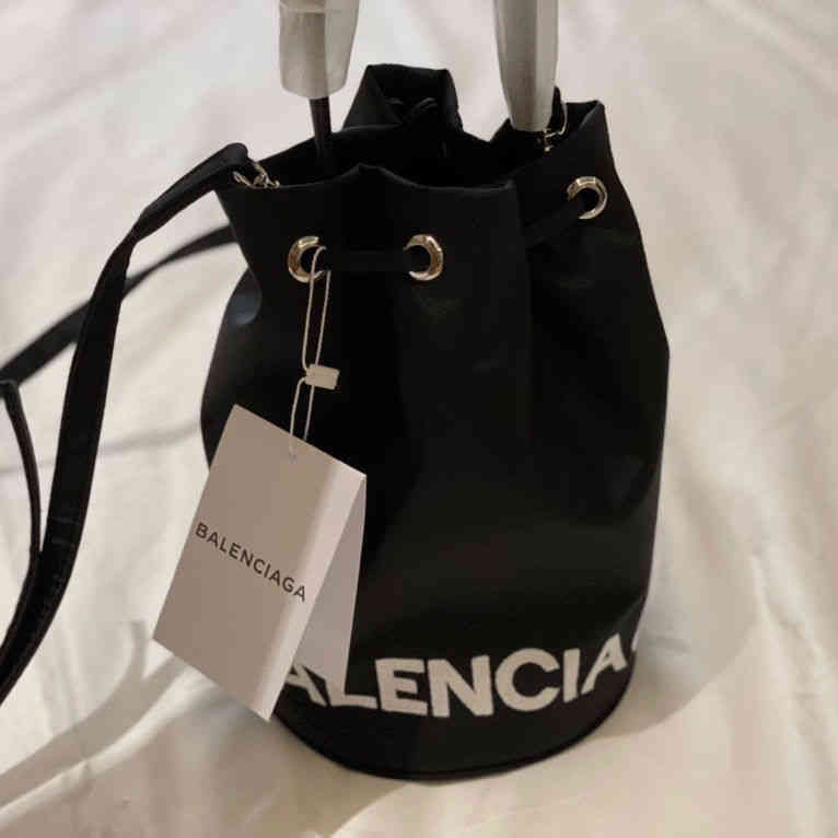 

Handbags Balencigas Crossbody Bags 2022 Net Red Nylon Mini Bucket Bag Drawcord Single Shoulder Portable Oblique Back Small LightARAI, Black