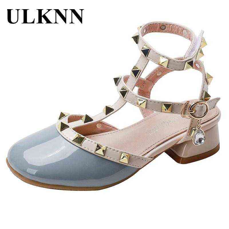 

Gril's Sandalsnew Kid's Cool Babay Shoes Children's Shoes Infant Buckle Rivet Campus Show Sandals Kid's Sandals For Baby Sandals G220418, Apricot