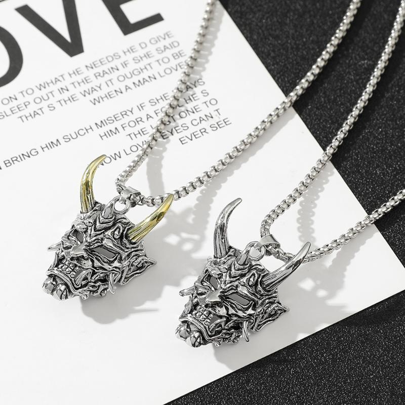 

Pendant Necklaces Golden Horn Prajna Necklace Ghost Mask Men Fashion Hip-hop Punk Locomotive Party Accessories Gift For FriendsPendant