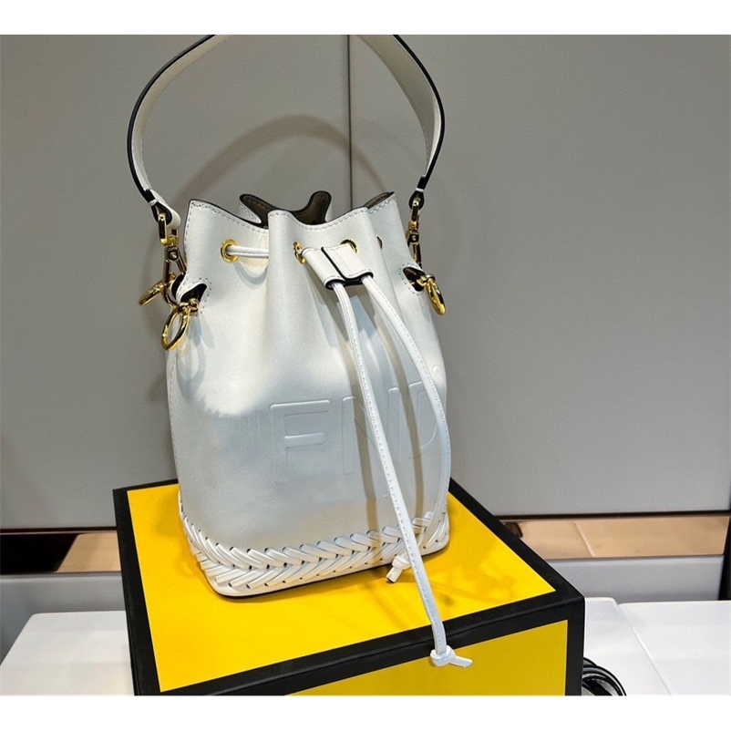 

Bag 2022 new bucket bag woven female messenger single shoulder hand drawstring large capacity, White