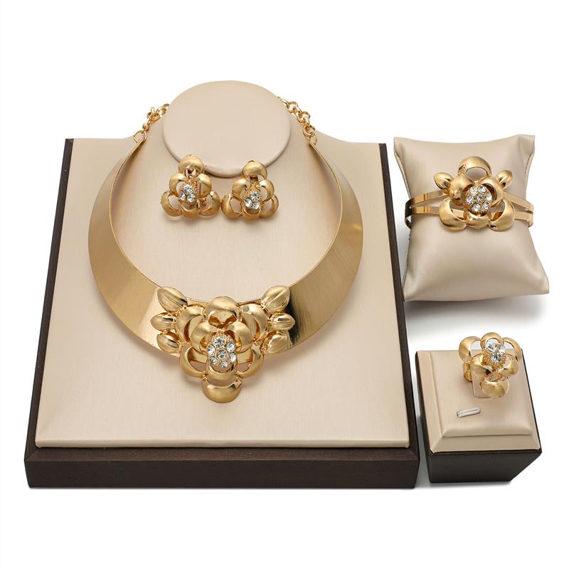 

Earrings & Necklace Exquisite Dubai Gold Brand Jewelry Set 2022 Design Woman Wedding Accessories Fashion African Beads SetEarrings, As pic