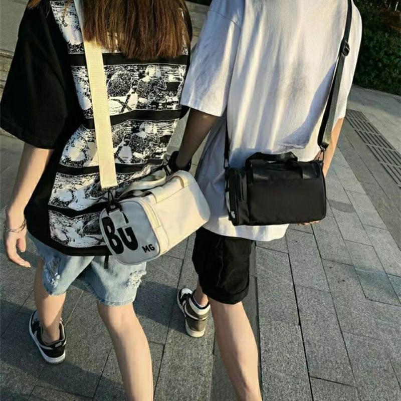 

Duffel Bags WaterProof Nylon Foldable Travel Unisex Large Capacity Bag Luggage Women Handbags Men Portable BagsDuffel, White