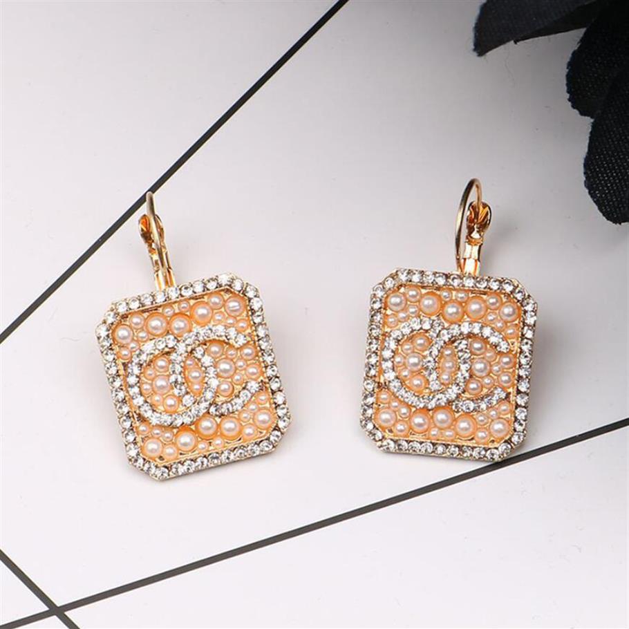 

Classics 18K Gold Plated Designer Ear Stud Earrings Brand Designers Geometry Letters Women Crystal Rhinestone Pearl Earring Weddin288f