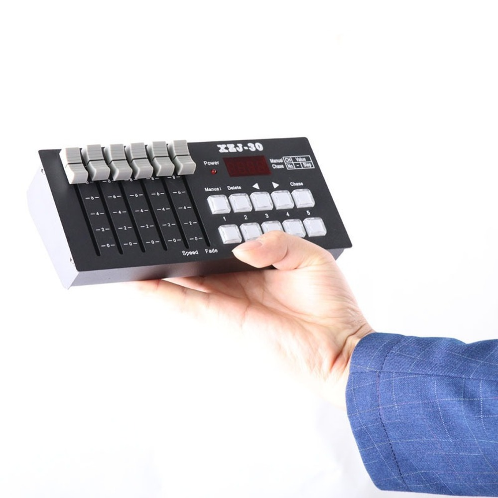 1PCS DMX512 CONTRÔLEUR Small Stage Performance Performance Mini simple Console de lumière sans fil Batterie Rechargeable 30 canal