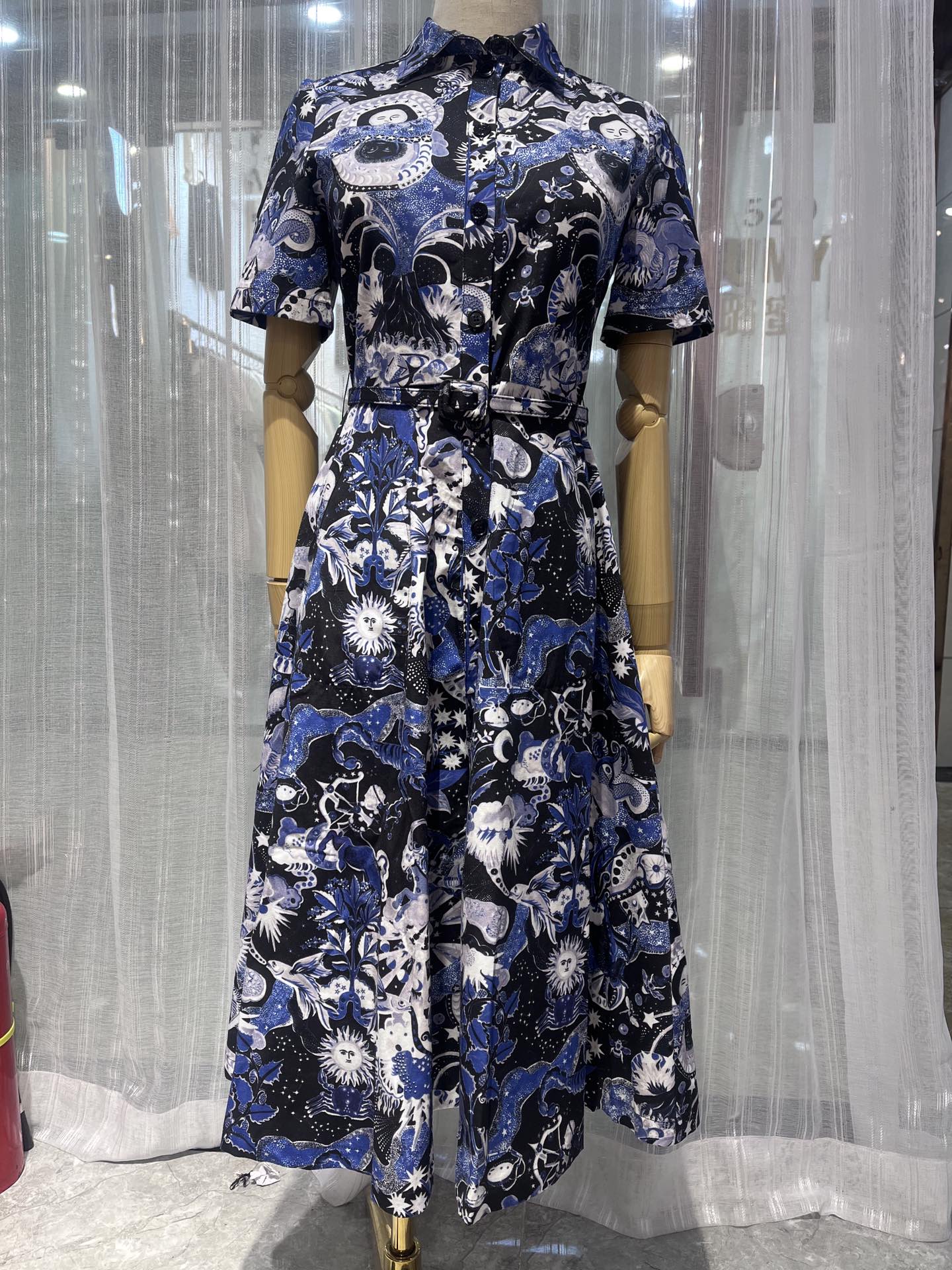 

22 European luxury designers design new dress taff cotton constellation printed polo dress in early autumn, Multi